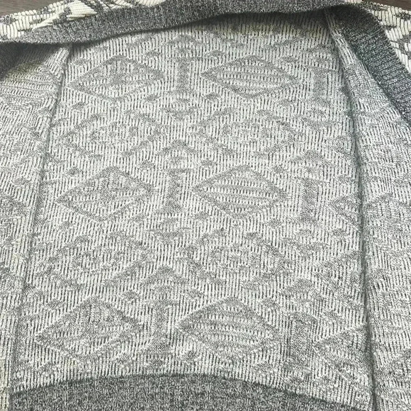 Serge Saint Yves | Vintage grey and white patterned knit sweater cardigan - Picture 10 of 11